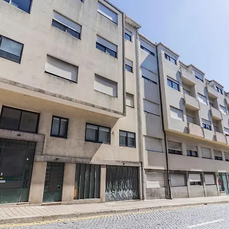 3 Bedroom Center Apartament *