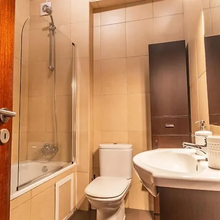 3 Bedroom Center