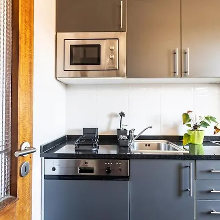 3 Bedroom Center *